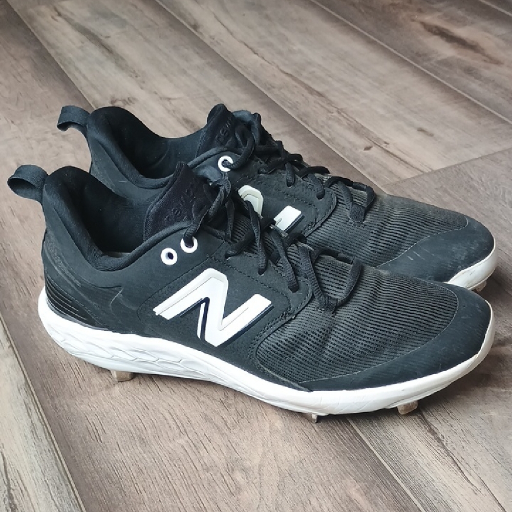 New Balance Black Athletic Shoes